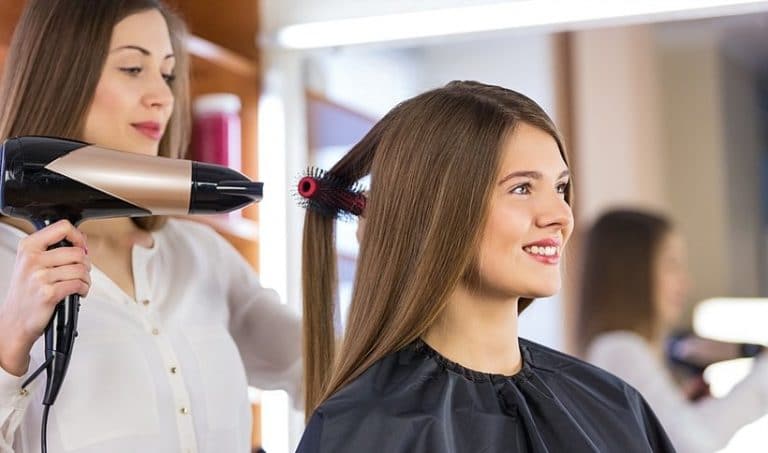 CAP métiers de la coiffure : durée, accès, programme et débouchés