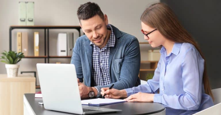 Devenir Conseiller en évolution professionnelle : salaire et formation