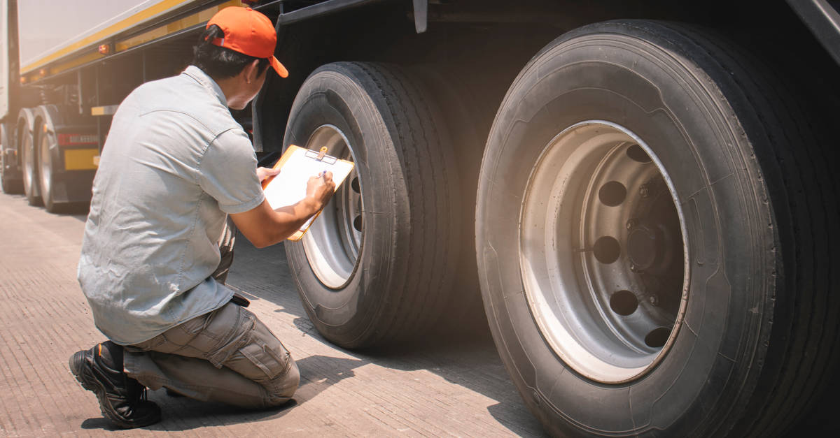 Entretien et inspection d'un camion