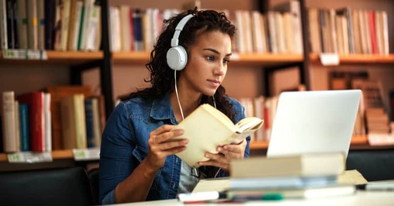 Licence de lettres modernes : durée, accès, programme et débouchés