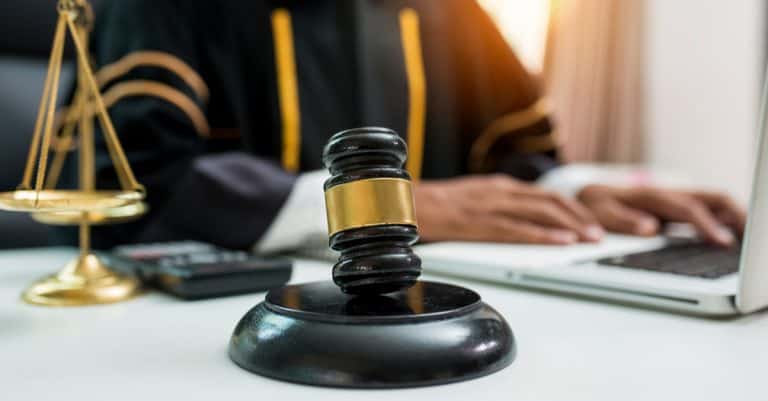 Master droit des affaires : durée, accès, programme et débouchés