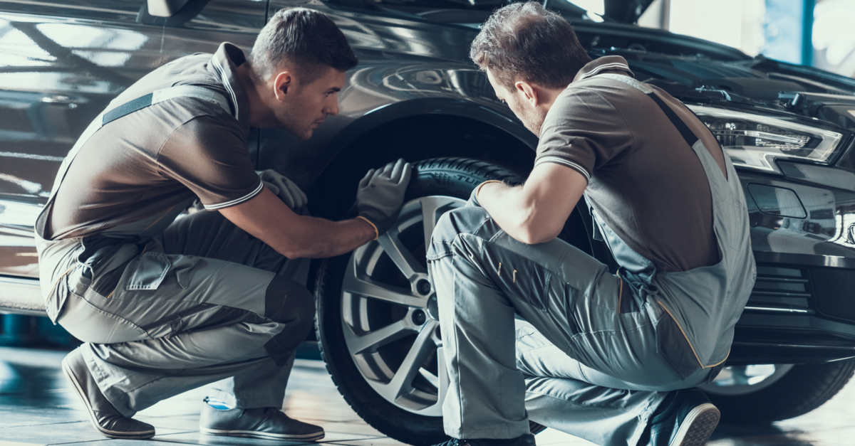 Contrôle technique sur une voiture