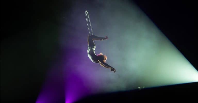 Devenir Acrobate : missions, salaire et formation