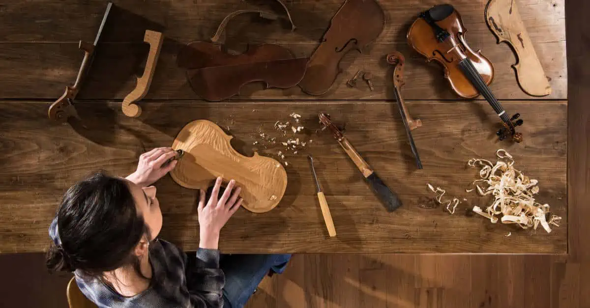 Fabrication et montage d'un violon