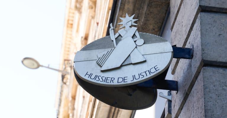 Devenir Huissier de justice : missions, salaire et formation