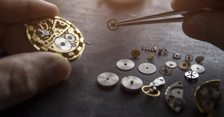 CAP Horlogerie : durée, accès, programme et débouchés