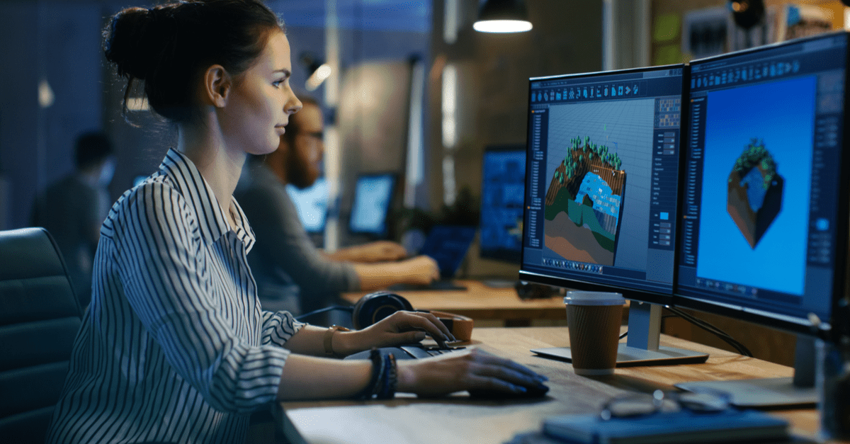 Développeuse travaillant sur un jeux vidéo