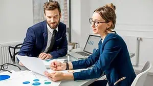 Réunion de gestion d'activité dans une entreprise