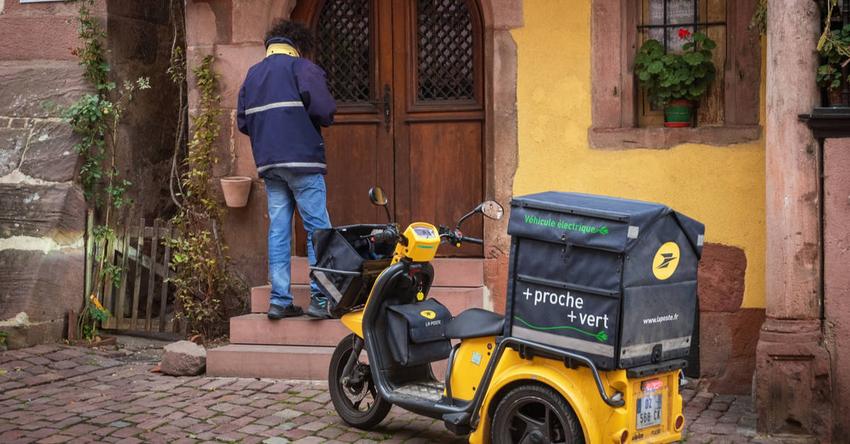 Tournée d'un facteur à RIQUEWIHR